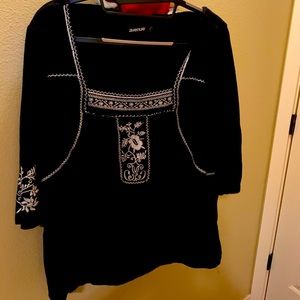 Avenue woman’s top.